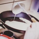 Comment faire pour ne pas avoir de grumeaux dans la pâte à crêpes ?