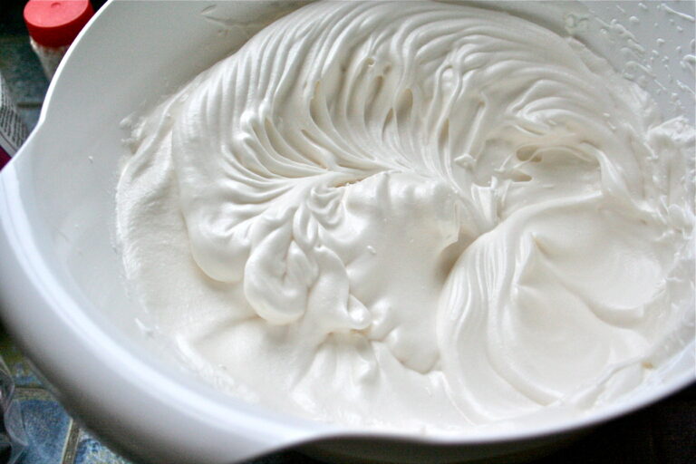 Comment faire pour que la chantilly ne tombe pas ? Comment faire pour que la chantilly ne tombe pas ?