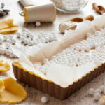 Comment faire pour que la nougatine ne colle pas ?