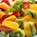 Comment faire pour que les fruits ne noircissent pas dans une salade de fruits ?