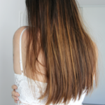 Comment faire pousser ses cheveux de 20 cm en 1 semaine ?