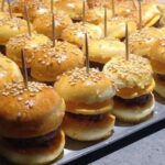 Comment faire réchauffer des mini burger ?