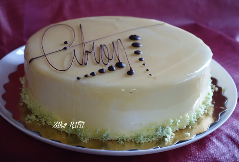 Comment faire un beau glaçage blanc ? Comment faire un beau glaçage blanc ?