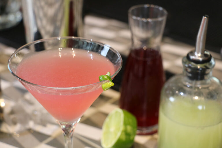 Comment faire un cocktail Cosmopolitan ? Comment faire un cocktail Cosmopolitan ?