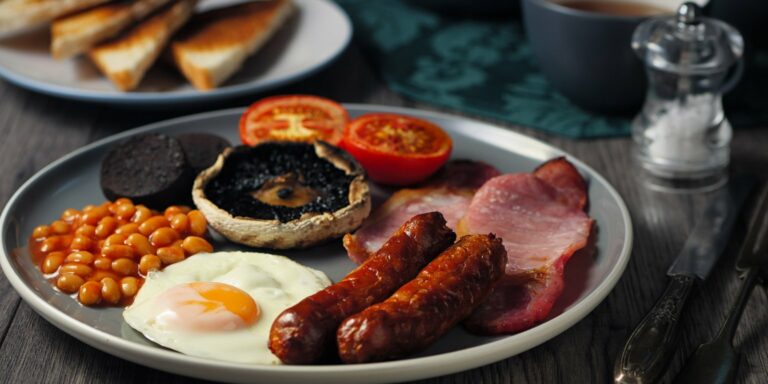 Comment faire une frittata facile pour le petit-déjeuner ? Comment faire un petit déjeuner à l'anglaise ?