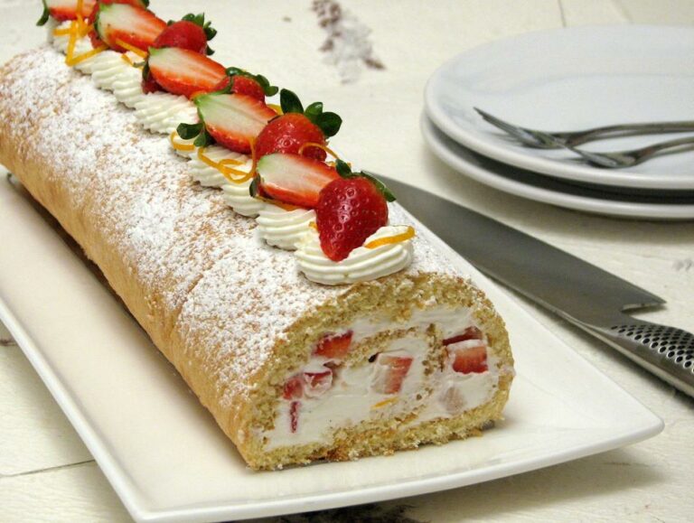 Comment faire un roule à la fraise ?