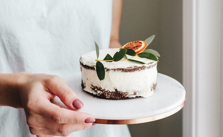 Comment faire une crème pour garnir un gâteau ? Comment faire une crème pour garnir un gâteau ?