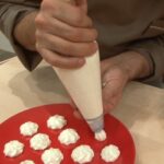 Comment faire une poche à douille sans sac de congélation ?