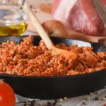 Comment faire une sauce bolognaise avec des tomates fraîches ?