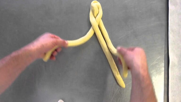 Comment faire une tresse 3 brins ? Comment faire une tresse 3 brins ?