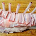 Comment habiller un carré d'agneau ?