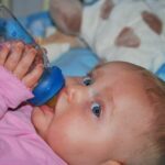 Comment hydrater un bébé qui ne veut pas boire ?