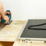 Comment installer une plaque de cuisson sans plan de travail ?
