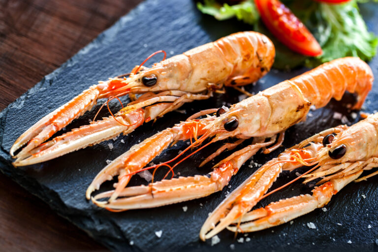 Comment manger des langoustines cuites ?