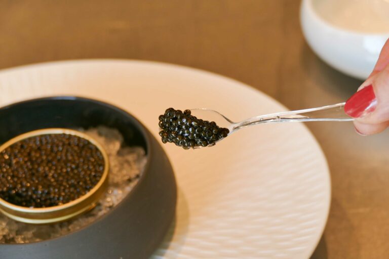 Comment manger du caviar d’Aquitaine ? Comment manger du caviar d'Aquitaine ?