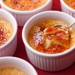 Comment manger la crème brûlée ?