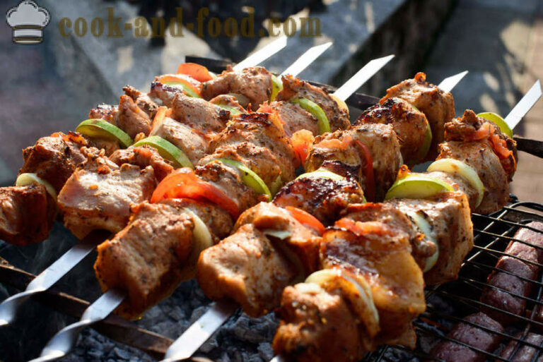 Comment faire pour que le boeuf haché colle aux brochettes? Comment mariner la viande pour brochette ?