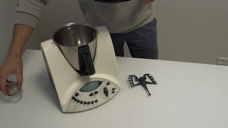 Comment mettre le Varoma sur le Thermomix TM31 ?