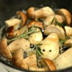 Comment nettoyer des cèpes de pins ?