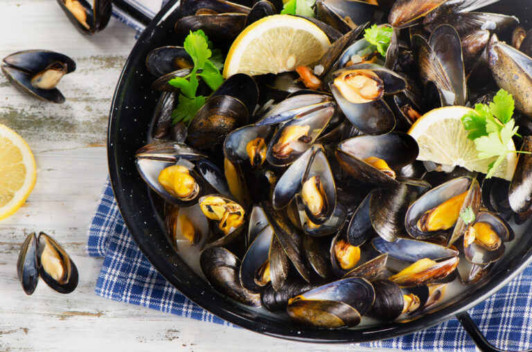 Comment nettoyer et préparer les moules ? Comment nettoyer et préparer les moules ?