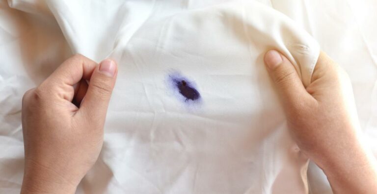 Comment nettoyer l'encre de seiche sur un vêtement ?