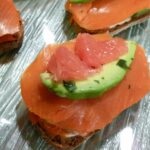 Comment préparer le saumon fumé en entrée ?