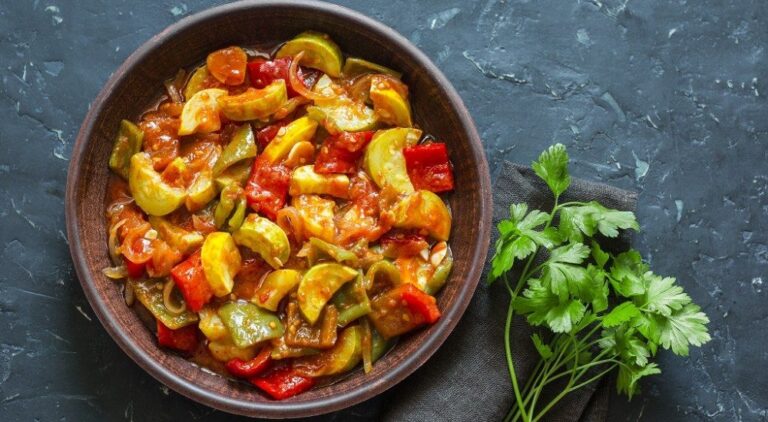 Comment préparer une aubergine pour une ratatouille ? Comment préparer une aubergine pour une ratatouille ?