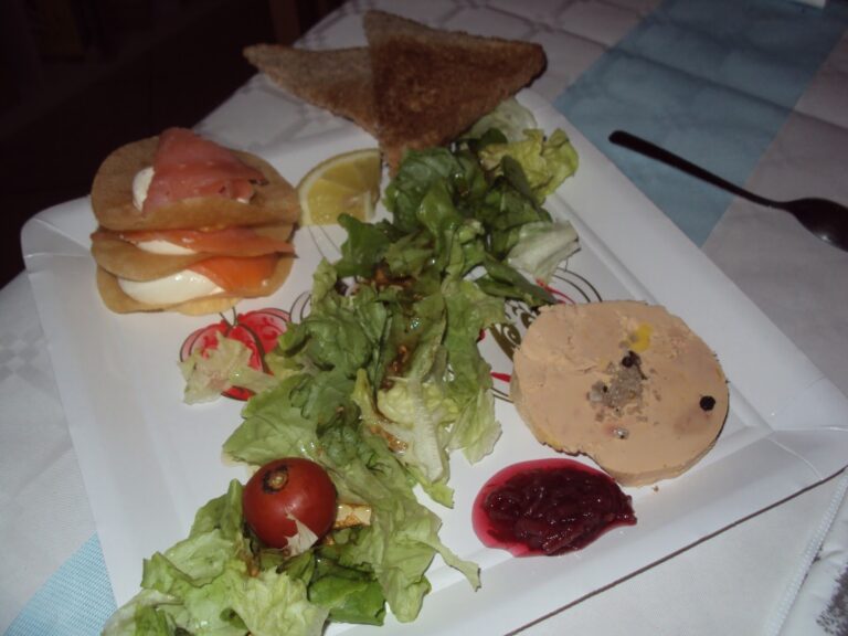 Comment présenter une tranche de foie gras en entrée ?