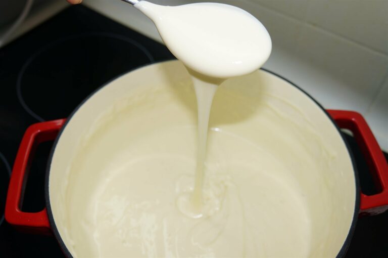 Comment rallonger une béchamel trop epaisse ?