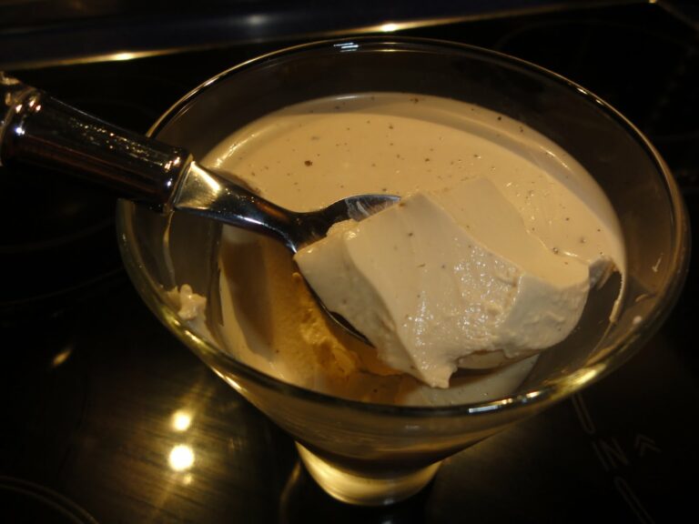 Comment rattraper une panna cotta trop liquide ?