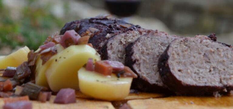 Comment réchauffer le saucisson lyonnais ?