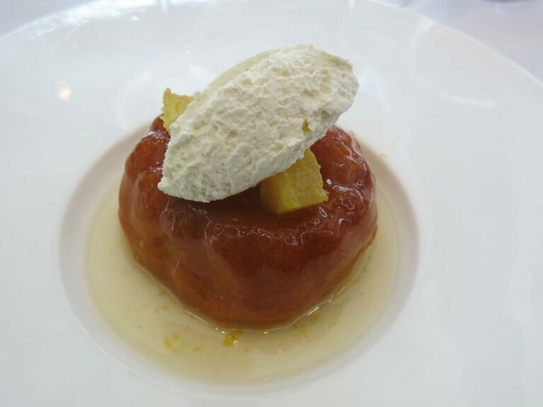 Comment rendre brillant un baba au rhum ? Comment rendre brillant un baba au rhum ?