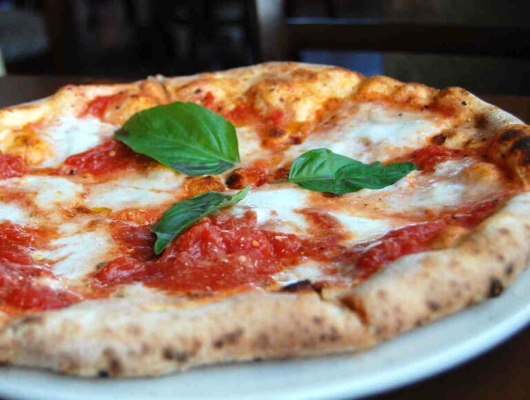 Comment rendre la pâte à pizza Elastique ? Comment rendre la pâte à pizza Elastique ?