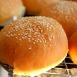 Comment rendre le pain hamburger moelleux ?