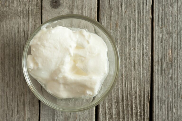 Comment rendre une crème fraîche Epaisse plus liquide ? Comment rendre une crème fraîche Epaisse plus liquide ?