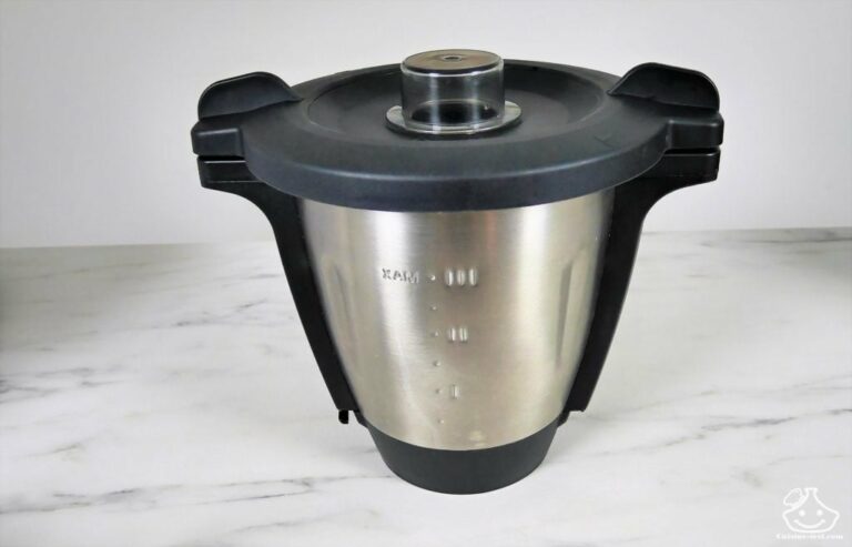 Comment retirer le couteau hachoir de Monsieur Cuisine ?