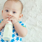 Comment savoir si bébé ne supporte pas le lait en poudre ?