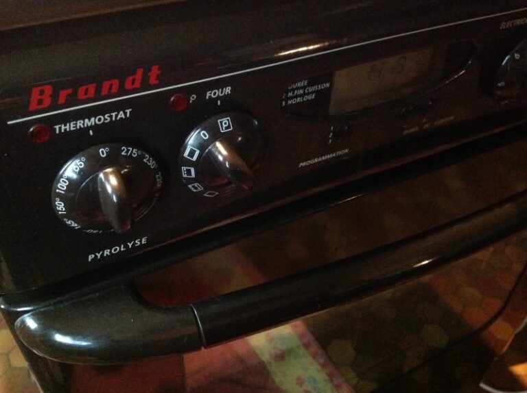 Comment savoir si j'ai un four pyrolyse ou catalyse ?