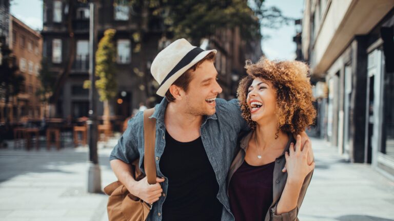 Comment savoir s'il est attiré ou amoureux ?