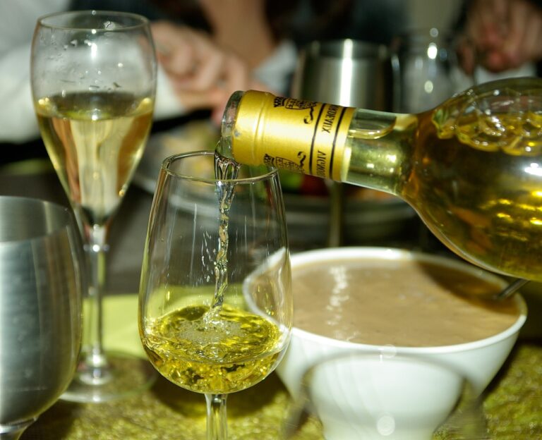 Comment se boit le vin jaune ?