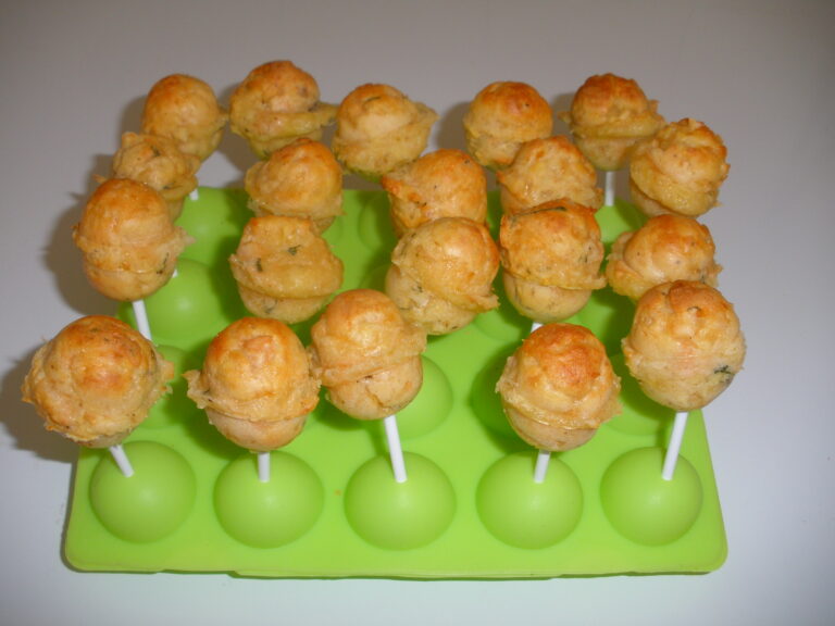 Comment se servir d’un moule à pop cake ? Comment se servir d'un moule à pop cake ?