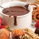 Comment se servir d'une fondue au chocolat ?