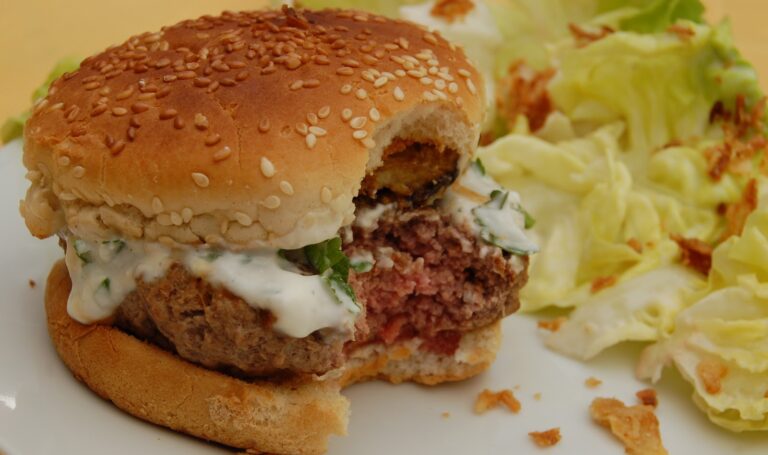 Comment servir un hamburger chaud ?