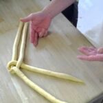 Comment tresser une brioche à 4 branches ?
