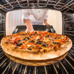 Comment utiliser la pierre à pizza ?