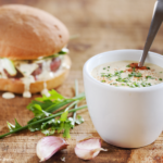 Comment utiliser l'expression soupe au lait ?