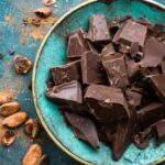 Est-ce bon de manger du chocolat noir le soir ?