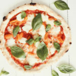 Est-ce dangereux de manger de la mozzarella périmée ?