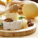 Est-ce grave de manger du saumon cru enceinte ?