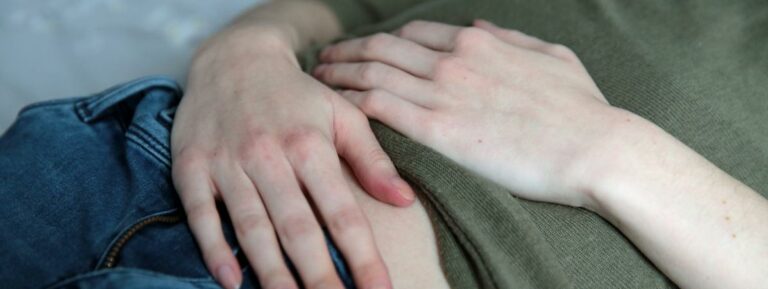 Est-ce normal d'avoir mal au ventre quand on a faim ?